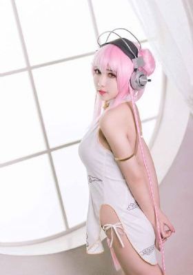 82岁老人找20多岁小伙子